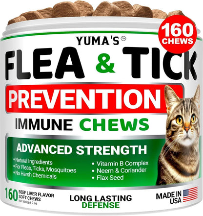 Say goodbye to pesky fleas and ticks with our tasty chews for your feline friend! 🐾✨