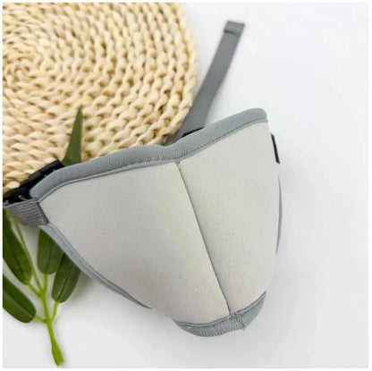 Say goodbye to grooming struggles! 🐾✨ Check out our breathable & adjustable cat muzzle for stress-free nail trimming and grooming sessions! 🐱💖