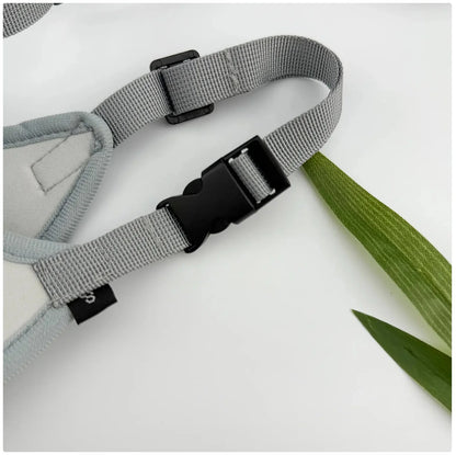 Say goodbye to grooming struggles! 🐾✨ Check out our breathable & adjustable cat muzzle for stress-free nail trimming and grooming sessions! 🐱💖