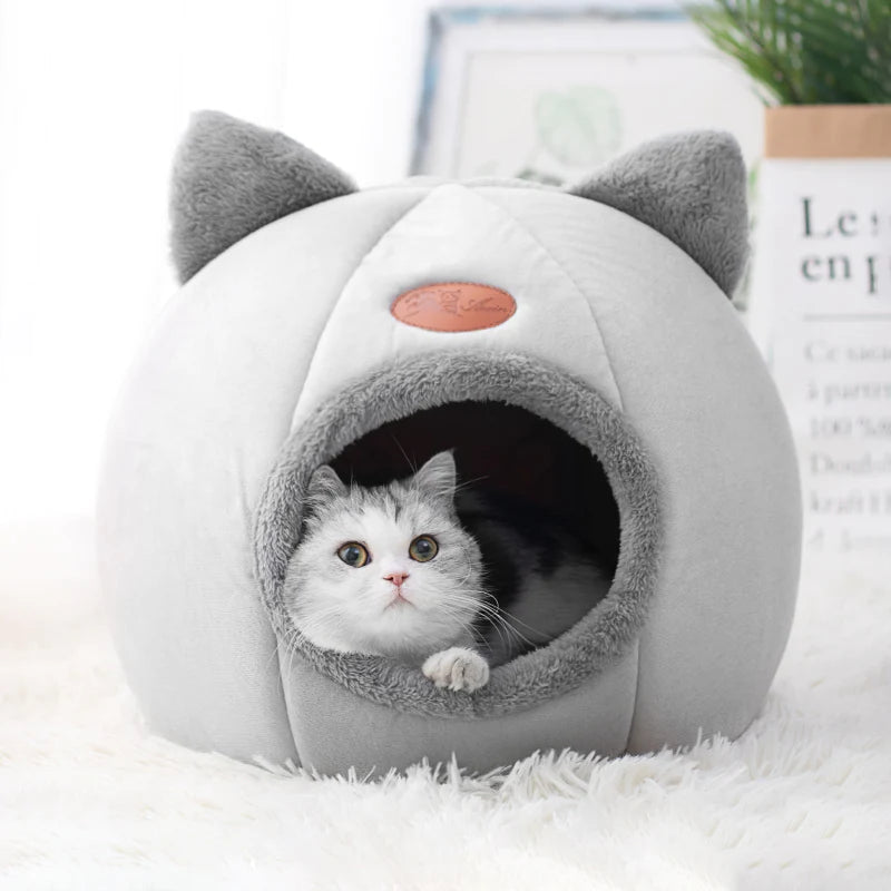 Cozy Winter Cat Bed & Small Dog House - Perfect for Deep Sleep! 🐾✨